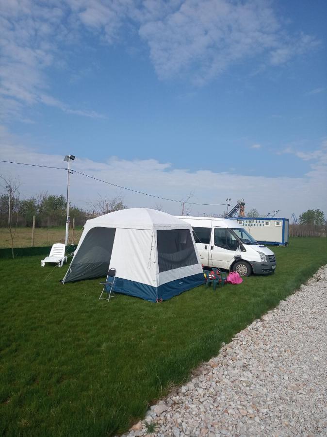 Camping Danubius Tulcea Buitenkant foto